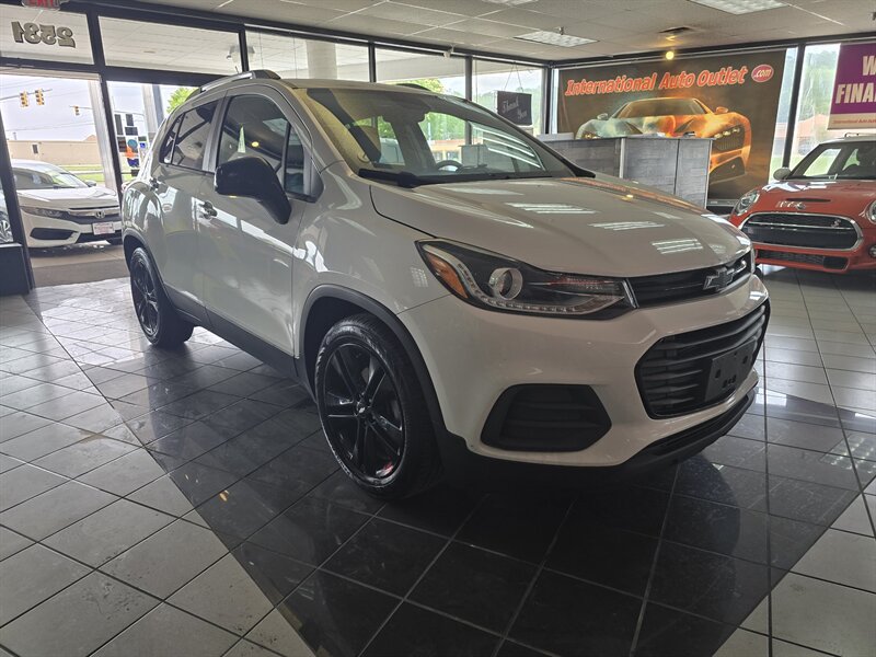 2018 Chevrolet Trax LT 4DR CROSSOVER - Photo 3 - Hamilton, OH 45015