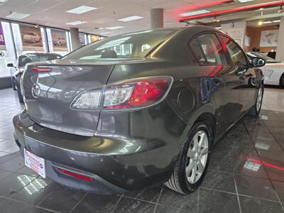 2011 Mazda MAZDA3 i Touring 4DR SEDAN   - Photo 4 - Hamilton, OH 45015