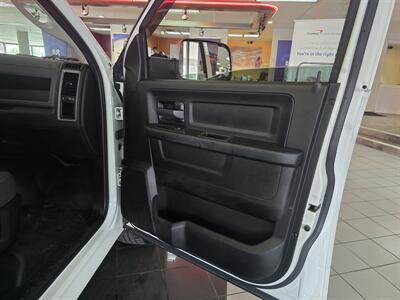 2019 RAM 1500 Classic Tradesman 4DR CREW CAB 4X4 - Photo 13 - Hamilton, OH 45015