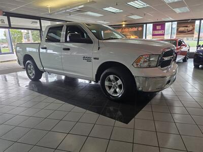 2019 RAM 1500 Classic Tradesman 4DR CREW CAB 4X4 - Photo 3 - Hamilton, OH 45015