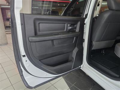 2019 RAM 1500 Classic Tradesman 4DR CREW CAB 4X4 - Photo 11 - Hamilton, OH 45015