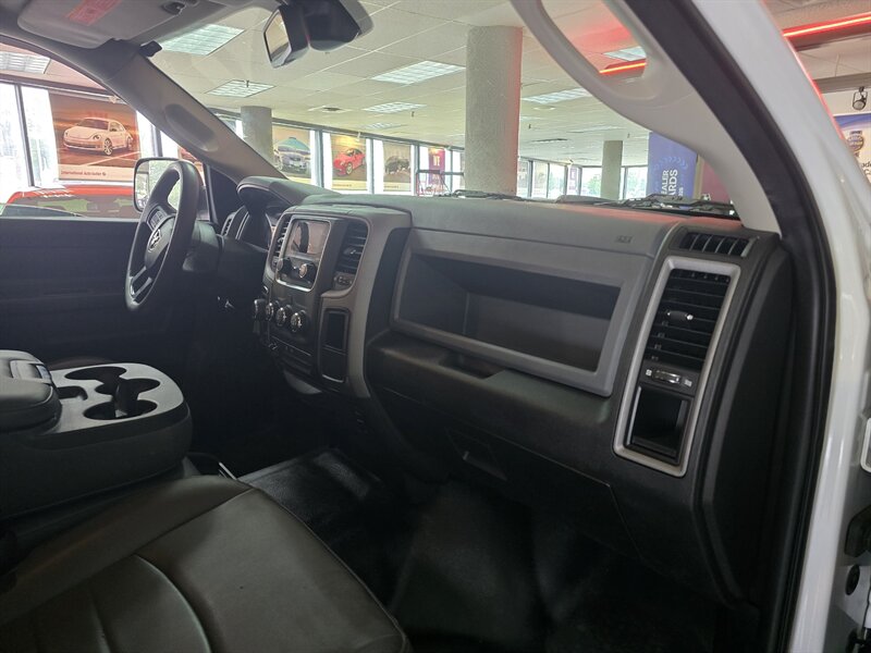 2019 RAM 1500 Classic Tradesman 4DR CREW CAB 4X4 - Photo 14 - Hamilton, OH 45015