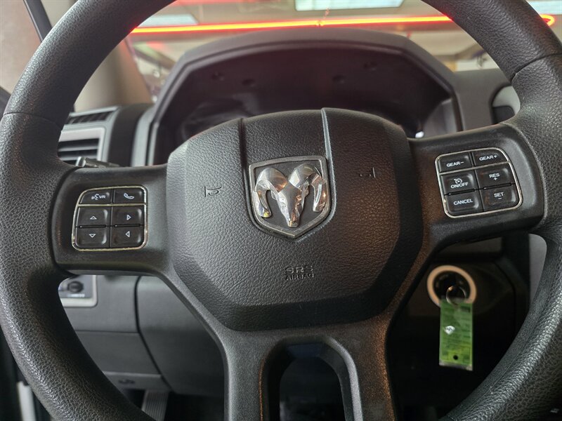 2019 RAM 1500 Classic Tradesman 4DR CREW CAB 4X4 - Photo 23 - Hamilton, OH 45015