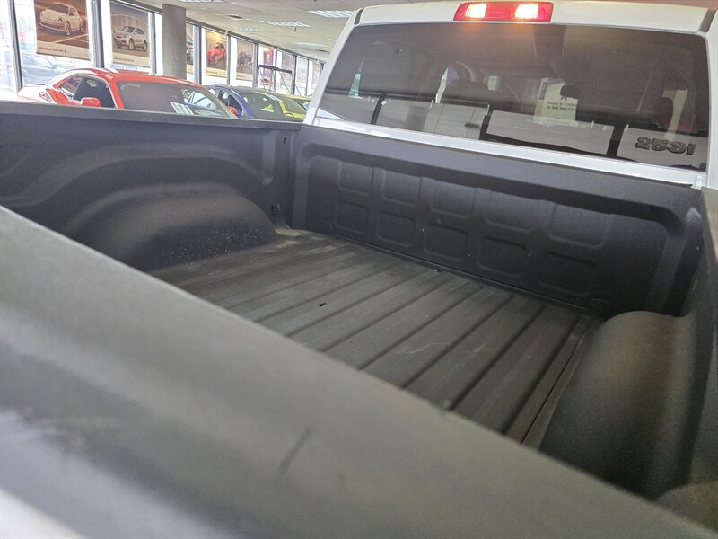 2019 RAM 1500 Classic Tradesman 4DR CREW CAB 4X4 - Photo 28 - Hamilton, OH 45015