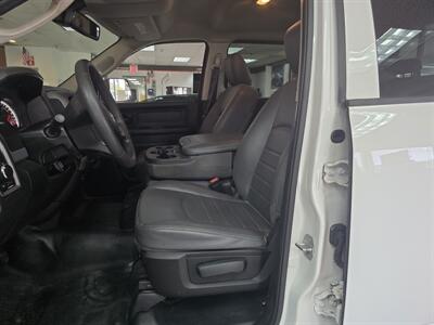 2019 RAM 1500 Classic Tradesman 4DR CREW CAB 4X4 - Photo 10 - Hamilton, OH 45015