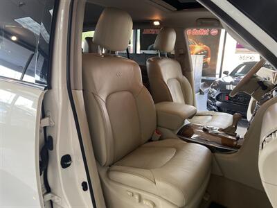 2014 INFINITI QX80   - Photo 33 - Hamilton, OH 45015