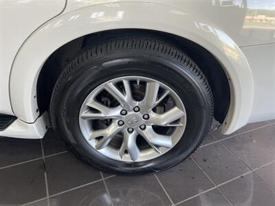 2014 INFINITI QX80   - Photo 39 - Hamilton, OH 45015