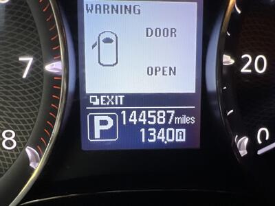 2014 INFINITI QX80   - Photo 13 - Hamilton, OH 45015