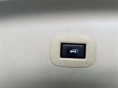2014 INFINITI QX80   - Photo 40 - Hamilton, OH 45015