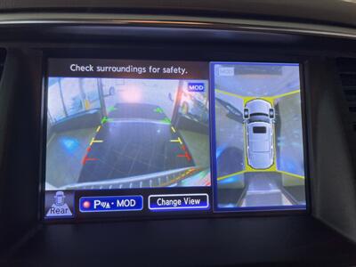 2014 INFINITI QX80   - Photo 17 - Hamilton, OH 45015
