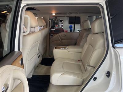 2014 INFINITI QX80   - Photo 24 - Hamilton, OH 45015
