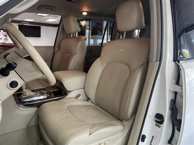 2014 INFINITI QX80   - Photo 10 - Hamilton, OH 45015