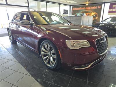 2017 Chrysler 300C   - Photo 3 - Hamilton, OH 45015