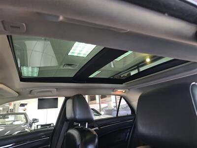 2017 Chrysler 300C   - Photo 24 - Hamilton, OH 45015