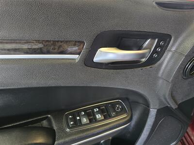 2017 Chrysler 300C   - Photo 17 - Hamilton, OH 45015