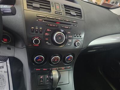 2012 Mazda Mazda3 s Grand Touring 4DR HATCHBACK   - Photo 27 - Hamilton, OH 45015