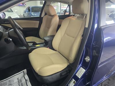 2012 Mazda Mazda3 s Grand Touring 4DR HATCHBACK   - Photo 9 - Hamilton, OH 45015
