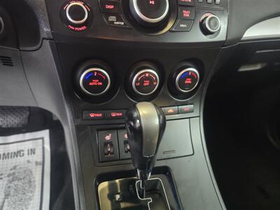 2012 Mazda Mazda3 s Grand Touring 4DR HATCHBACK   - Photo 18 - Hamilton, OH 45015