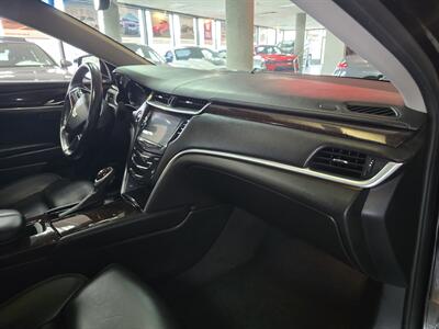2016 Cadillac XTS Premium Vsport 4DR SEDAN AWD   - Photo 12 - Hamilton, OH 45015