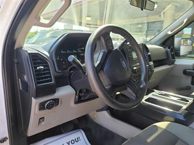 2018 Ford F-150 XLT SUPER CREW 4X4   - Photo 8 - Hamilton, OH 45015