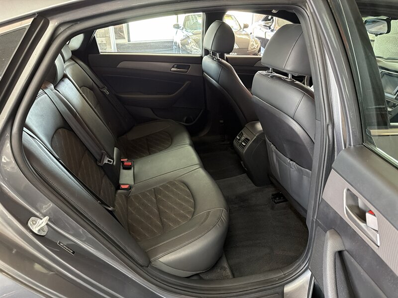 2019 Hyundai Sonata Sport - Photo 23 - Hamilton, OH 45015