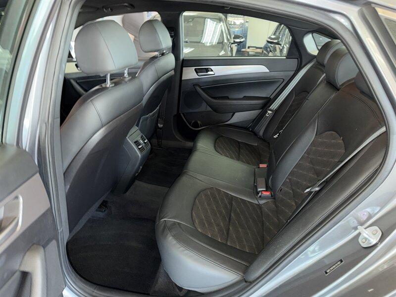 2019 Hyundai Sonata Sport - Photo 21 - Hamilton, OH 45015