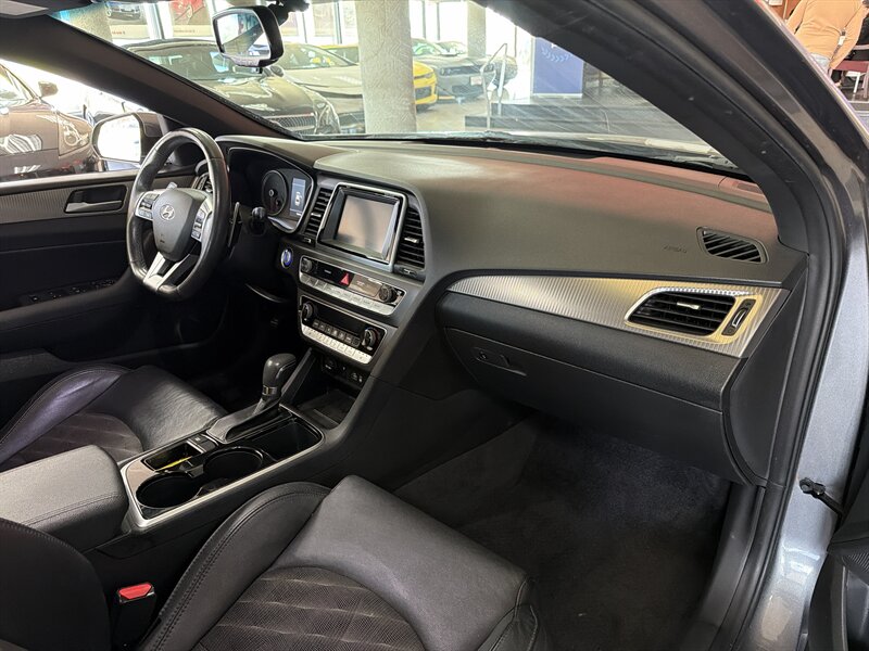 2019 Hyundai Sonata Sport - Photo 27 - Hamilton, OH 45015