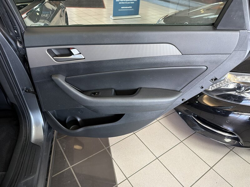 2019 Hyundai Sonata Sport - Photo 24 - Hamilton, OH 45015