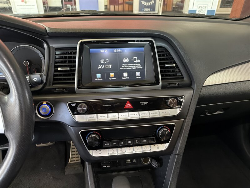 2019 Hyundai Sonata Sport - Photo 15 - Hamilton, OH 45015