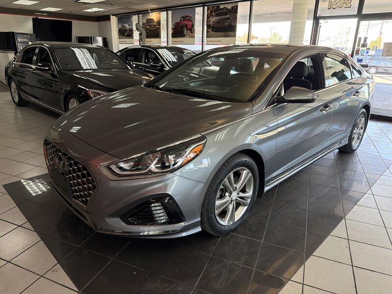 2019 Hyundai Sonata Sport   - Photo 1 - Hamilton, OH 45015
