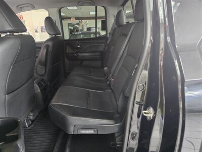 2017 Honda Ridgeline RTL-E 4DR CREW CAB 4X4   - Photo 12 - Hamilton, OH 45015