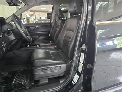 2017 Honda Ridgeline RTL-E 4DR CREW CAB 4X4   - Photo 9 - Hamilton, OH 45015