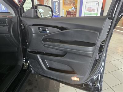 2017 Honda Ridgeline RTL-E 4DR CREW CAB 4X4   - Photo 13 - Hamilton, OH 45015