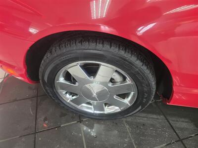 2002 Ford Thunderbird Deluxe 2DR CONVERTIBLE   - Photo 27 - Hamilton, OH 45015