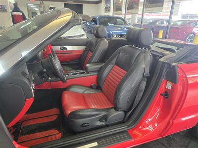 2002 Ford Thunderbird Deluxe 2DR CONVERTIBLE   - Photo 9 - Hamilton, OH 45015