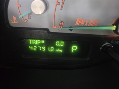 2002 Ford Thunderbird Deluxe 2DR CONVERTIBLE   - Photo 18 - Hamilton, OH 45015