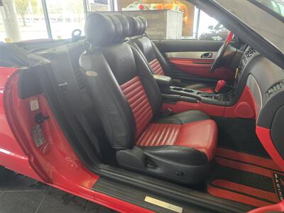 2002 Ford Thunderbird Deluxe 2DR CONVERTIBLE   - Photo 12 - Hamilton, OH 45015