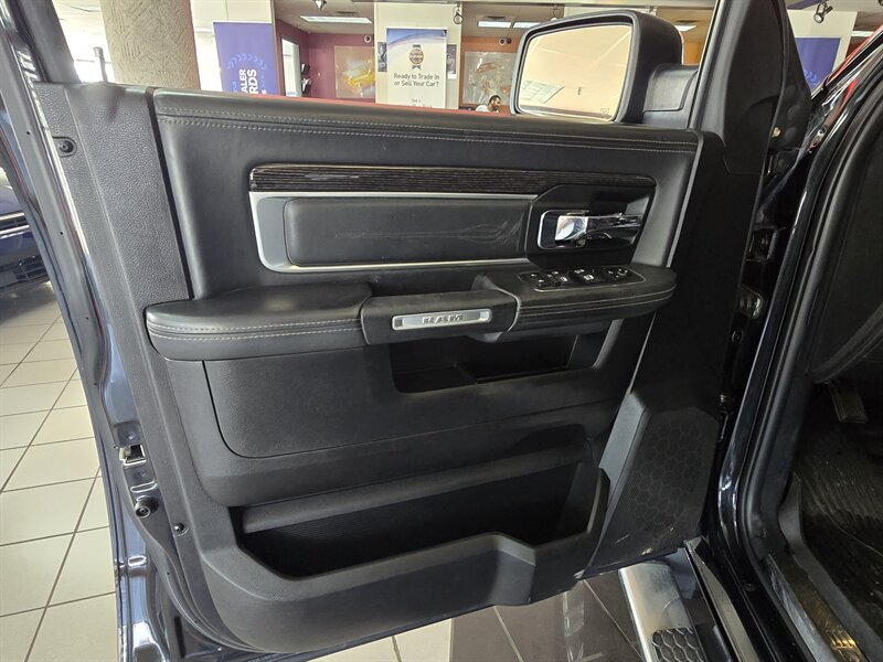 2016 RAM 1500 Laramie Limited 4DR CREW 4X4 - Photo 6 - Hamilton, OH 45015