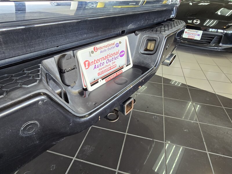 2016 RAM 1500 Laramie Limited 4DR CREW 4X4 - Photo 30 - Hamilton, OH 45015