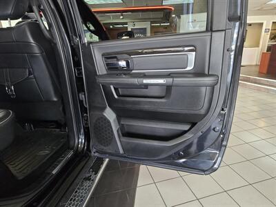 2016 RAM 1500 Laramie Limited 4DR CREW 4X4 - Photo 14 - Hamilton, OH 45015