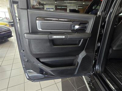 2016 RAM 1500 Laramie Limited 4DR CREW 4X4 - Photo 9 - Hamilton, OH 45015