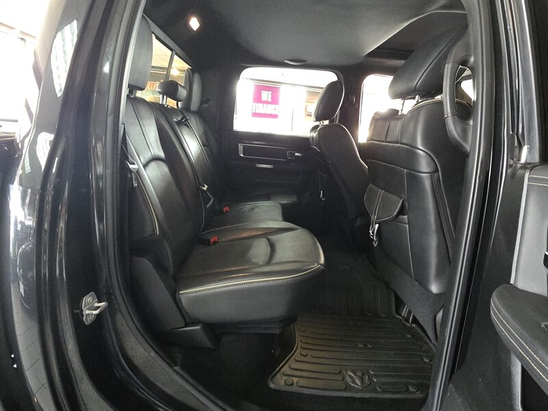 2016 RAM 1500 Laramie Limited 4DR CREW 4X4 - Photo 15 - Hamilton, OH 45015