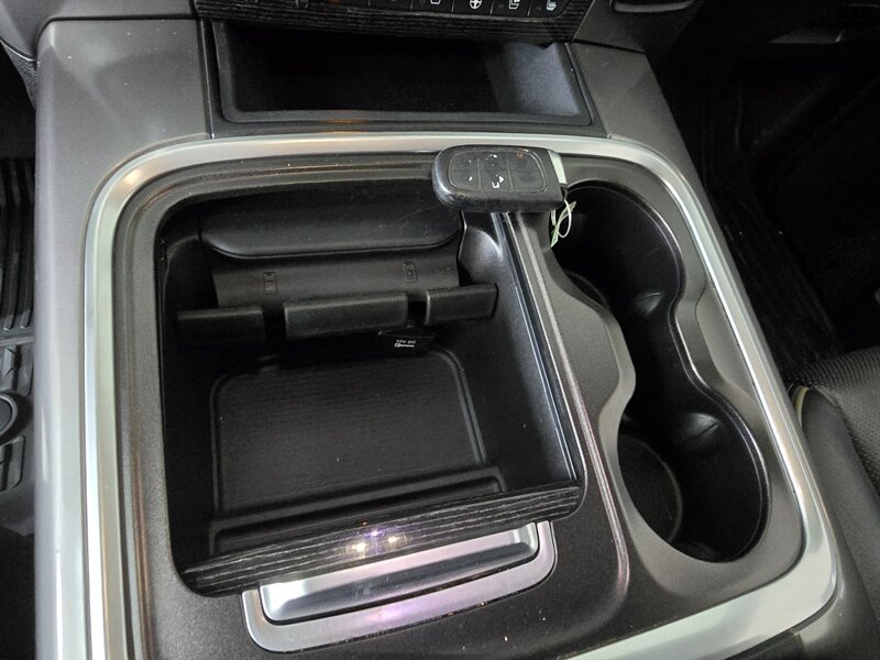 2016 RAM 1500 Laramie Limited 4DR CREW 4X4 - Photo 19 - Hamilton, OH 45015
