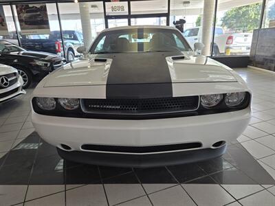 2014 Dodge Challenger SXT 2DR COUPE   - Photo 2 - Hamilton, OH 45015