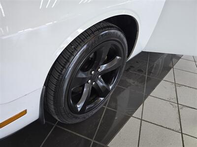 2014 Dodge Challenger SXT 2DR COUPE   - Photo 29 - Hamilton, OH 45015