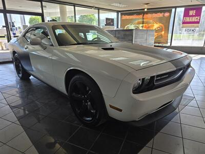 2014 Dodge Challenger SXT 2DR COUPE   - Photo 3 - Hamilton, OH 45015