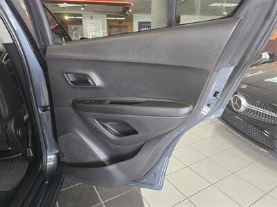2016 Chevrolet Trax LT 4DR CROSSOVER AWD   - Photo 15 - Hamilton, OH 45015