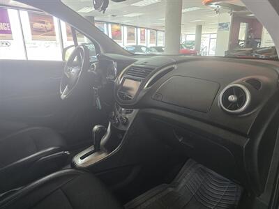 2016 Chevrolet Trax LT 4DR CROSSOVER AWD   - Photo 13 - Hamilton, OH 45015