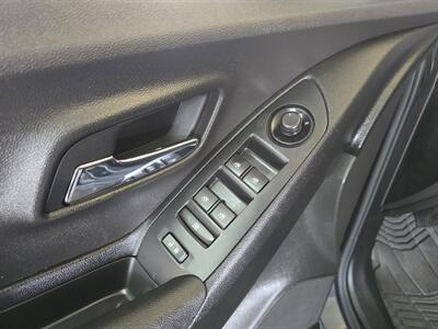 2016 Chevrolet Trax LT 4DR CROSSOVER AWD   - Photo 17 - Hamilton, OH 45015