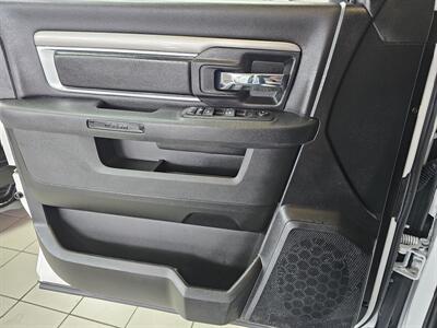 2024 RAM 1500 Classic Warlock 4DR CREW CAB 4x4   - Photo 21 - Hamilton, OH 45015